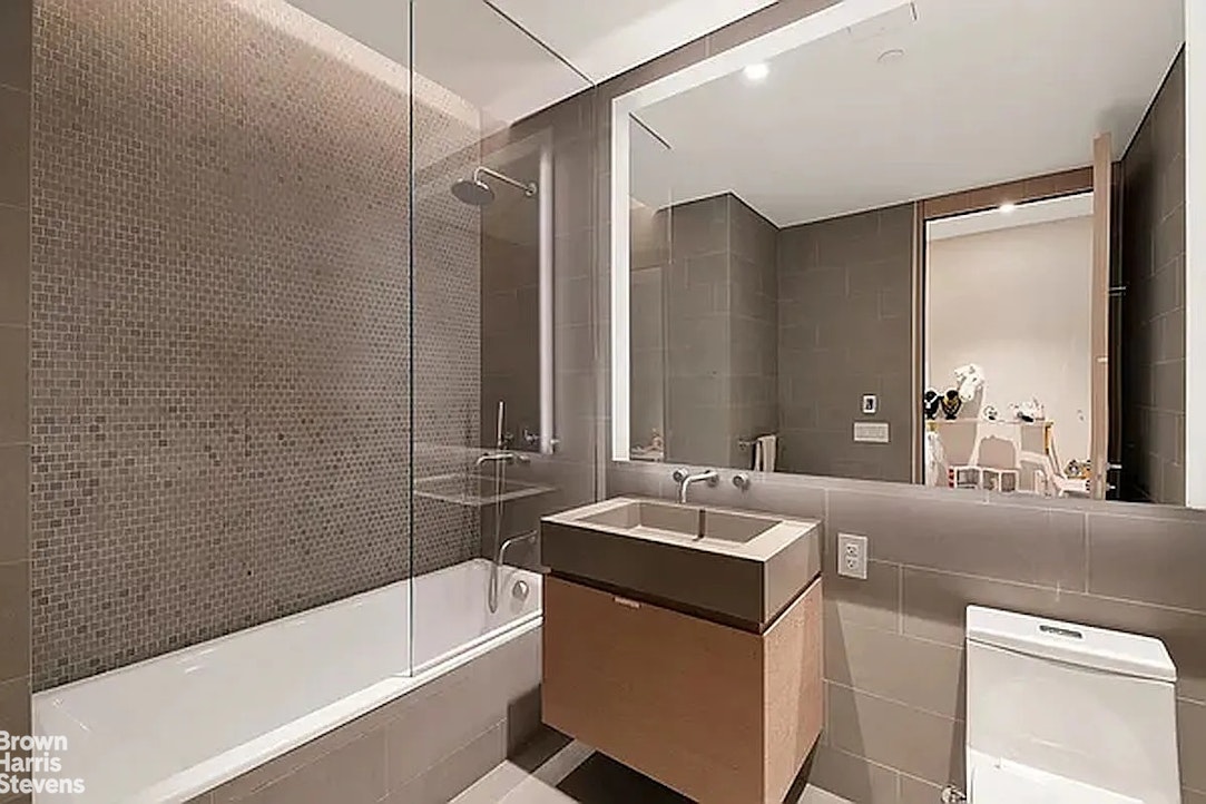 49 Chambers Street 8E Tribeca New York NY 10007