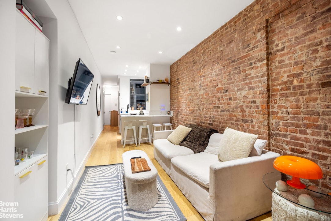 347 East 5th Street 1A E. Greenwich Village New York NY 10003