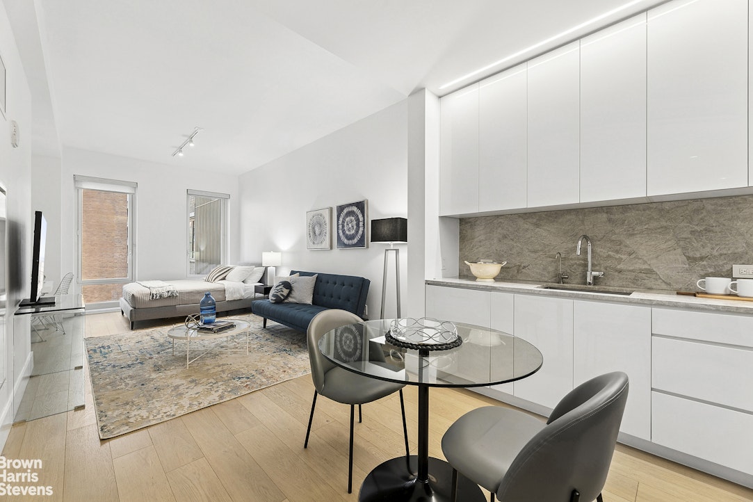 15 West 61st Street 4D Lincoln Square New York NY 10023
