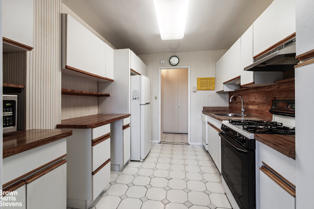 3935 Blackstone Avenue 10C Riverdale Bronx NY 10471