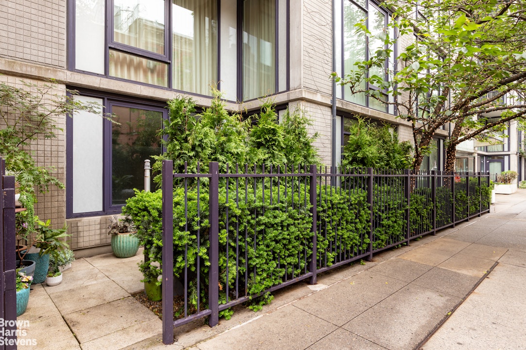 350 West 53rd Street Clinton New York NY 10019