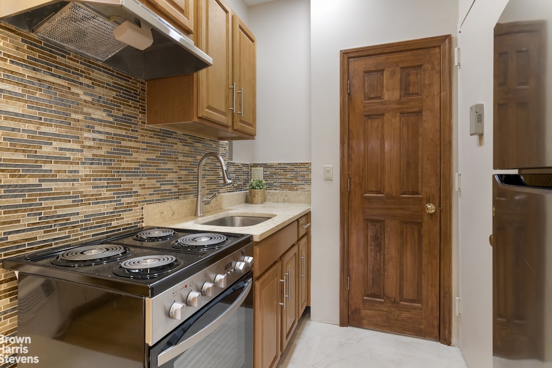 121 East 10th Street 2C E. Greenwich Village New York NY 10003
