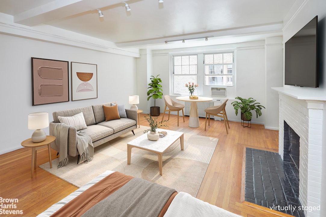 2 Horatio Street 5F W. Greenwich Village New York NY 10014