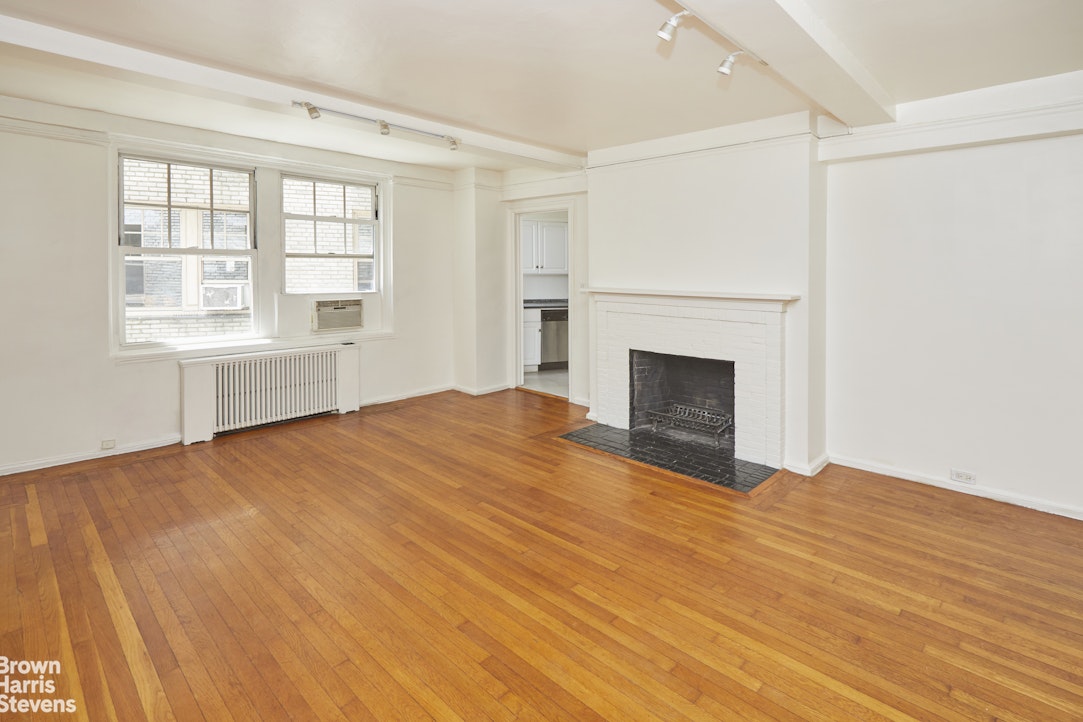 2 Horatio Street 5F W. Greenwich Village New York NY 10014