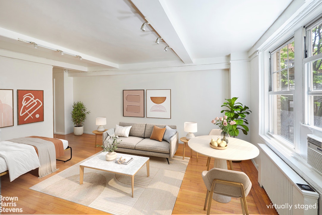 2 Horatio Street 5F W. Greenwich Village New York NY 10014