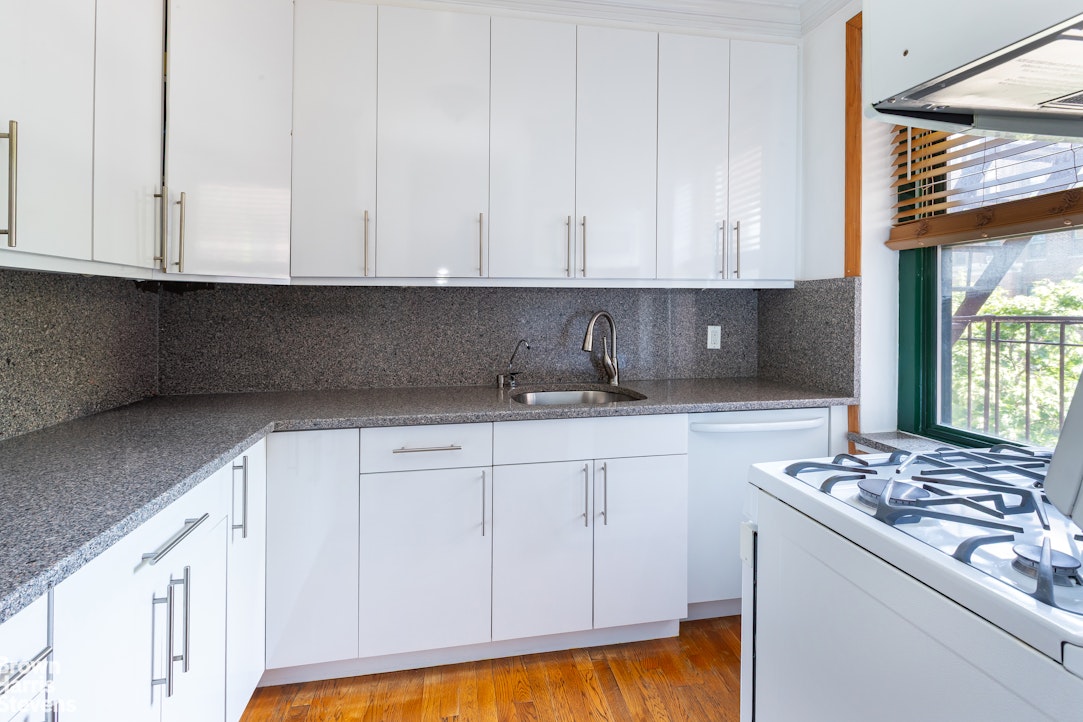 78-11 35th Avenue 3G Jackson Heights Queens NY 11372