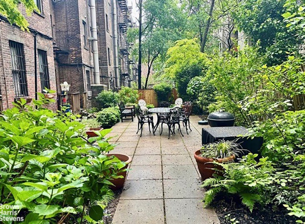 204 East 90th Street 4E Upper East Side New York NY 10128