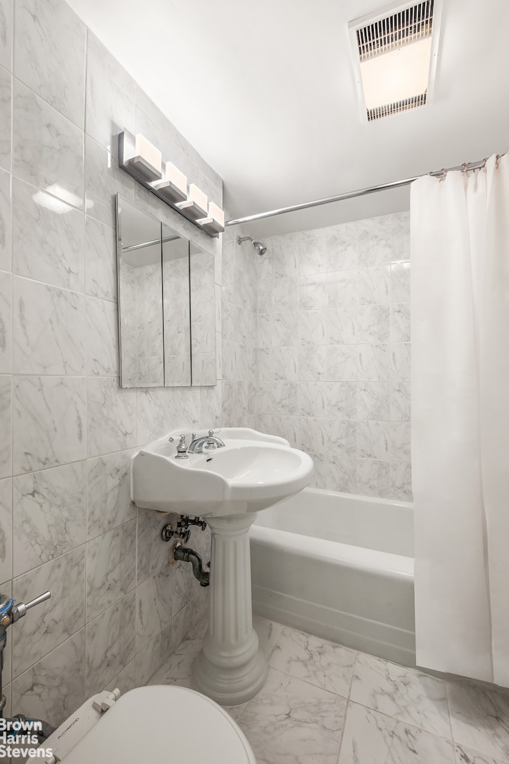 310 East 49th Street 4GF Turtle Bay New York NY 10017