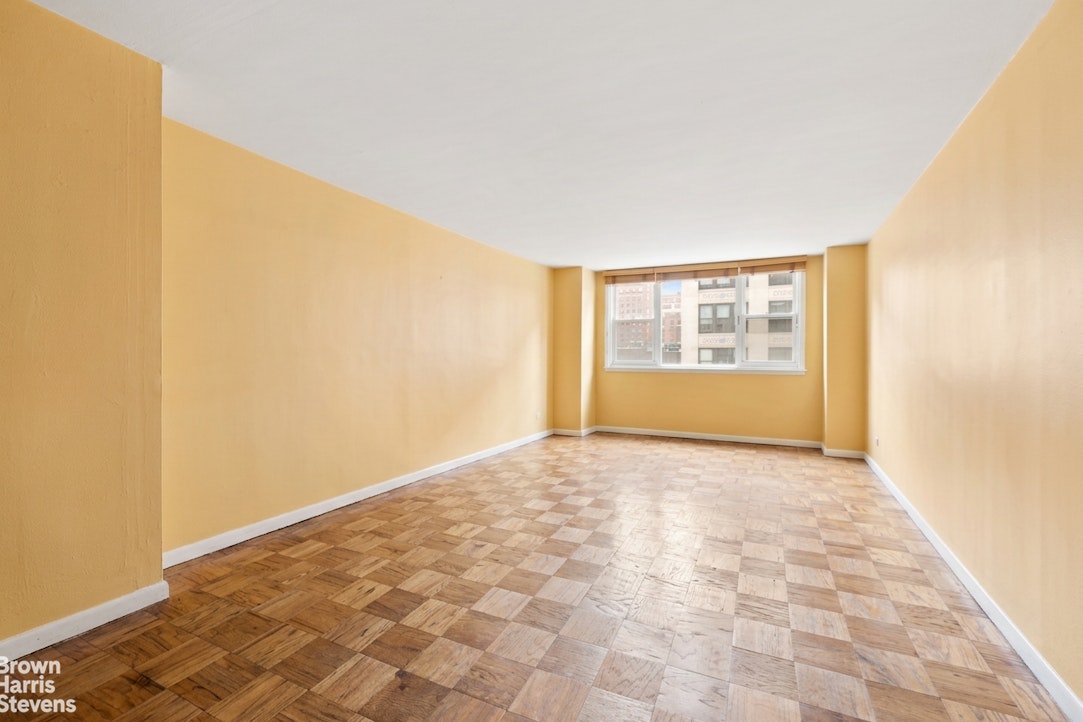 77 Seventh Avenue Chelsea New York NY 10011