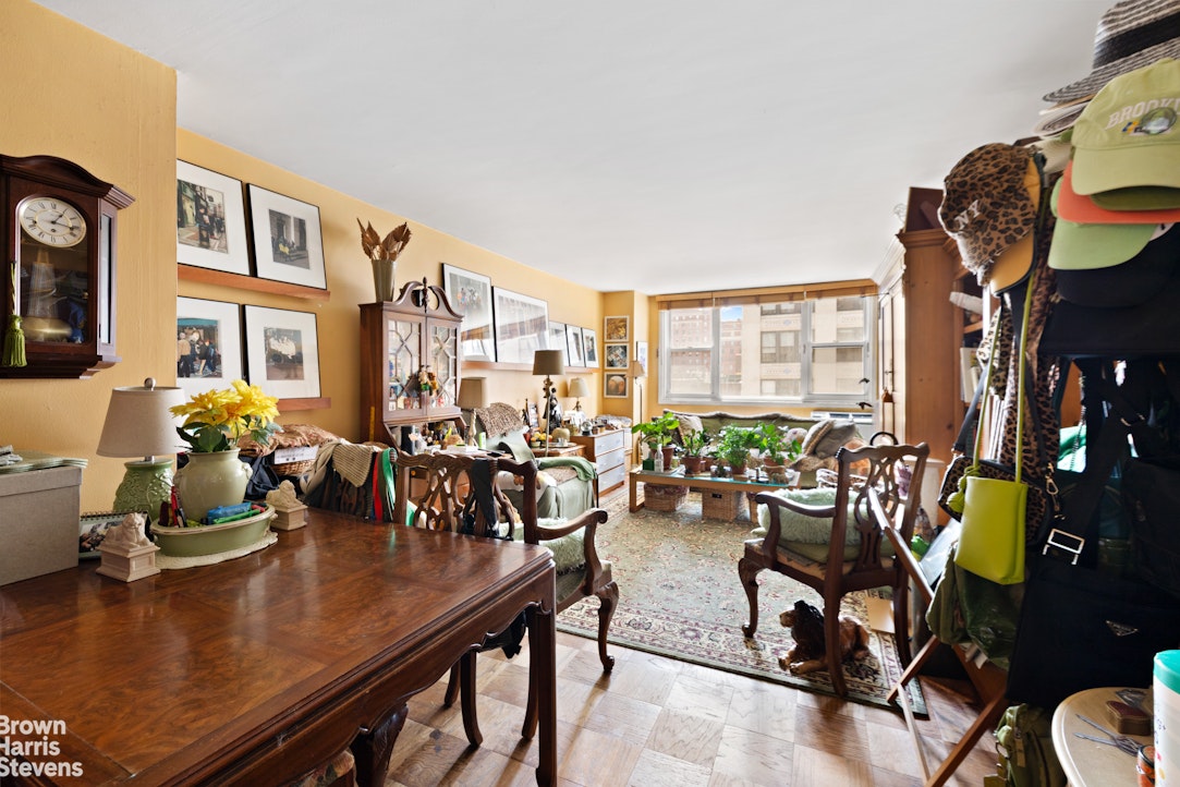 77 Seventh Avenue Chelsea New York NY 10011