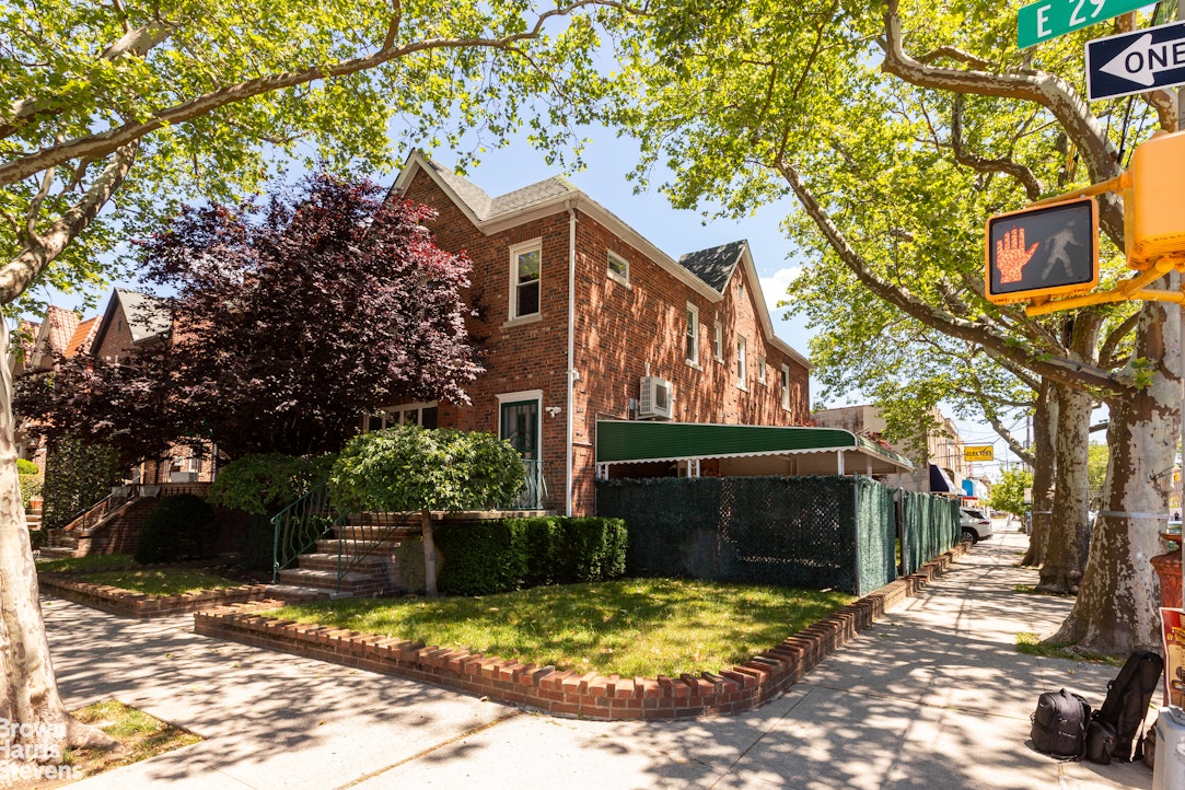 1891 East 29th Street Madison Brooklyn NY 11229