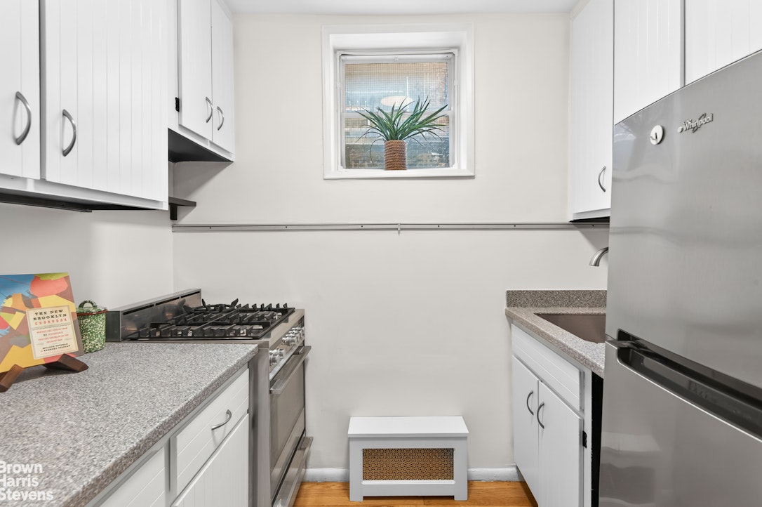 54 Orange Street 4F Brooklyn Heights Brooklyn NY 11201