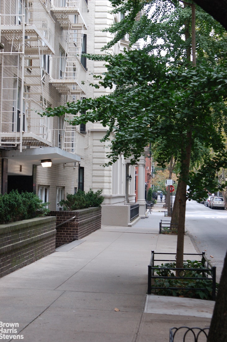 54 Orange Street 4F Brooklyn Heights Brooklyn NY 11201