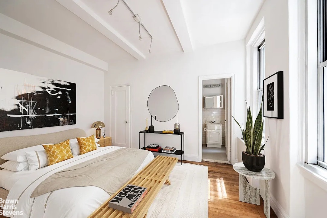 325 West 45th Street 108 Clinton New York NY 10036