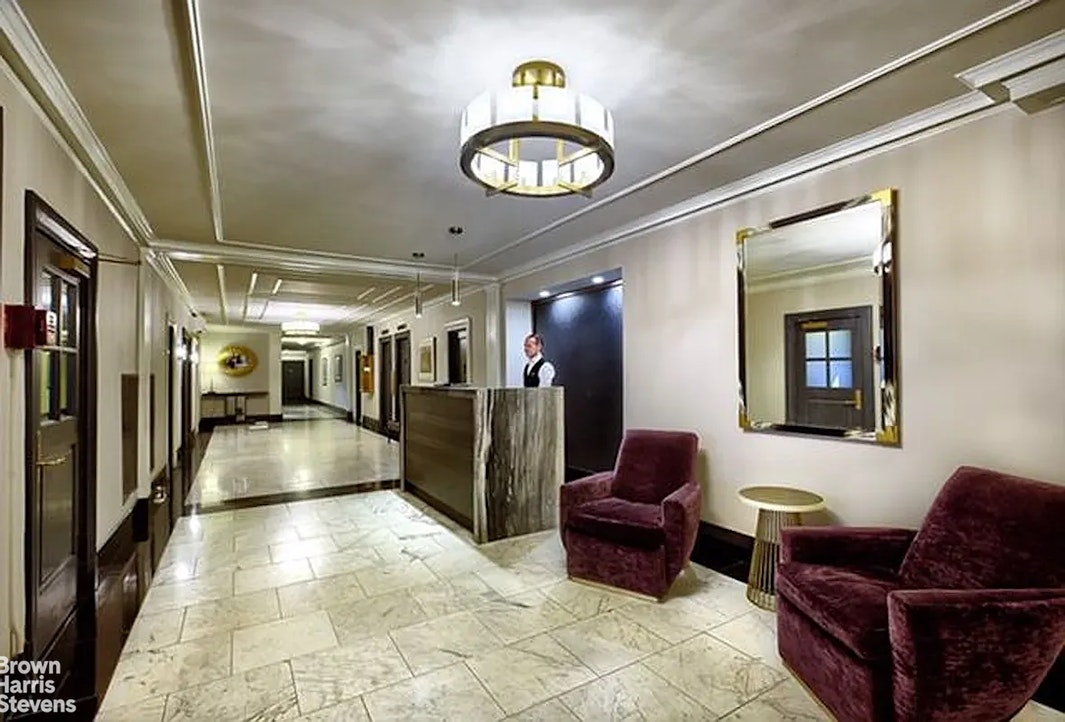325 West 45th Street 108 Clinton New York NY 10036