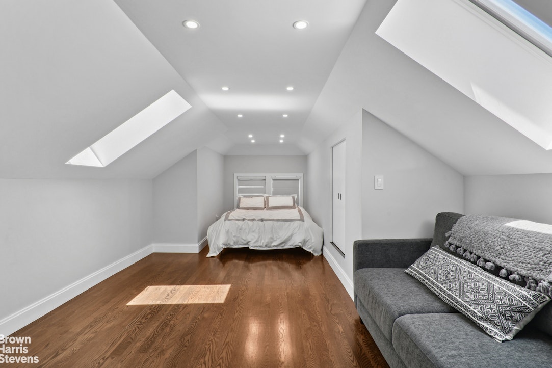 5612 Delafield Avenue North Riverdale Bronx NY 10471