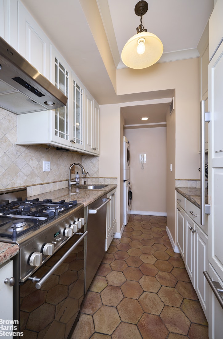 80 East End Avenue 17E Upper East Side New York NY 10028