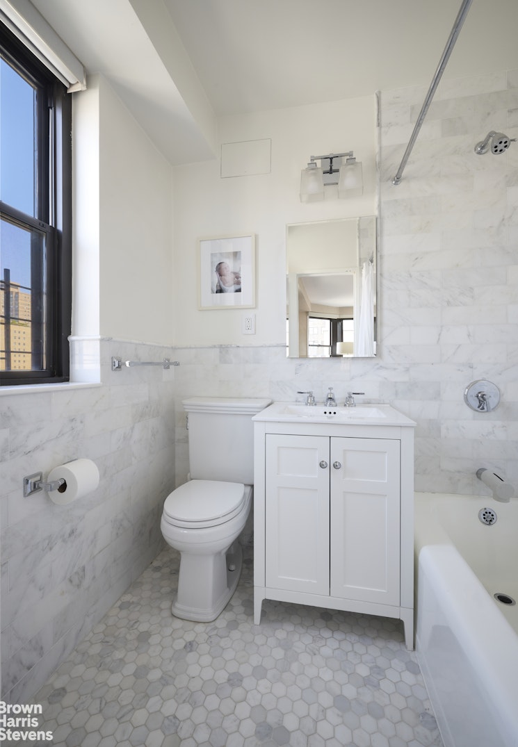80 East End Avenue 17E Upper East Side New York NY 10028