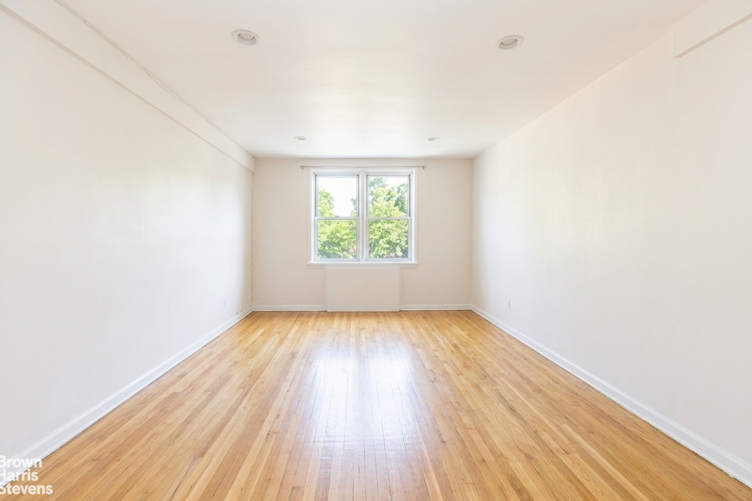 5620 Netherland Avenue Riverdale Bronx NY 10471