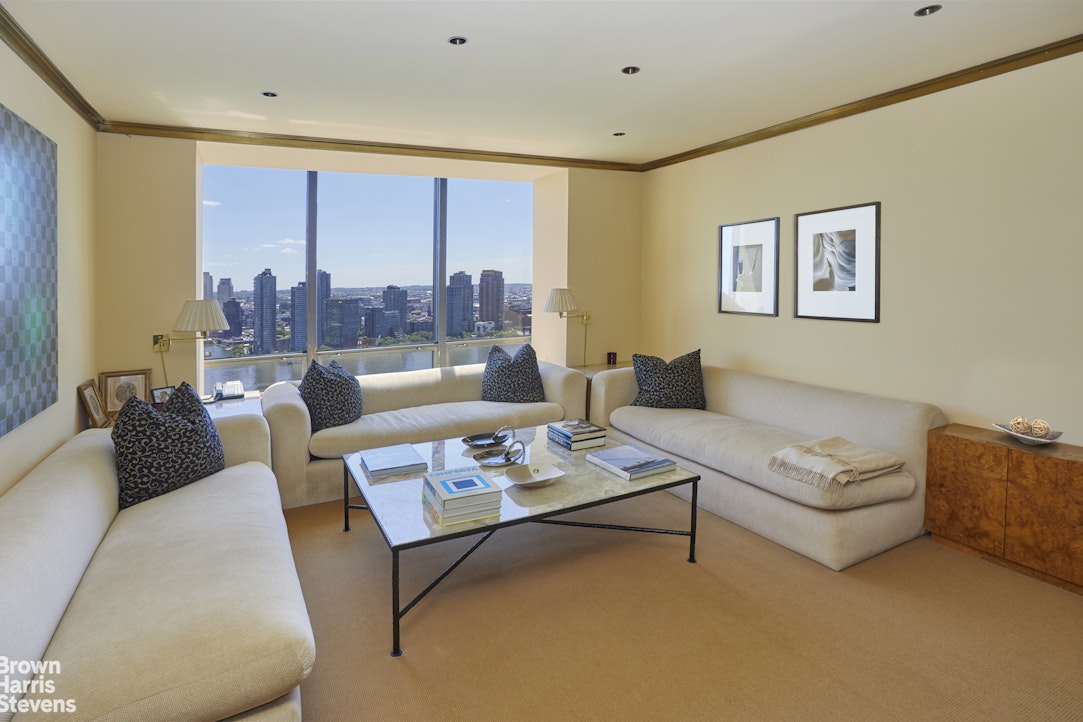 870 United Nations Plaza 33/34E Beekman Place New York NY 10017