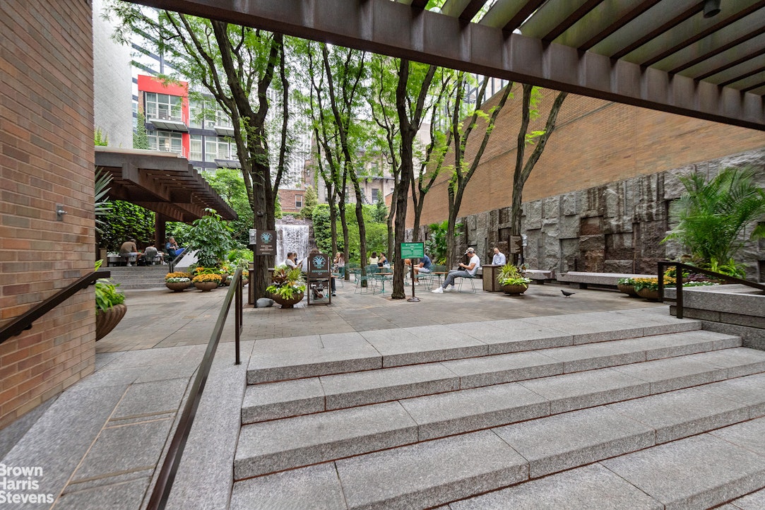 211 East 51st Street Turtle Bay New York NY 10022