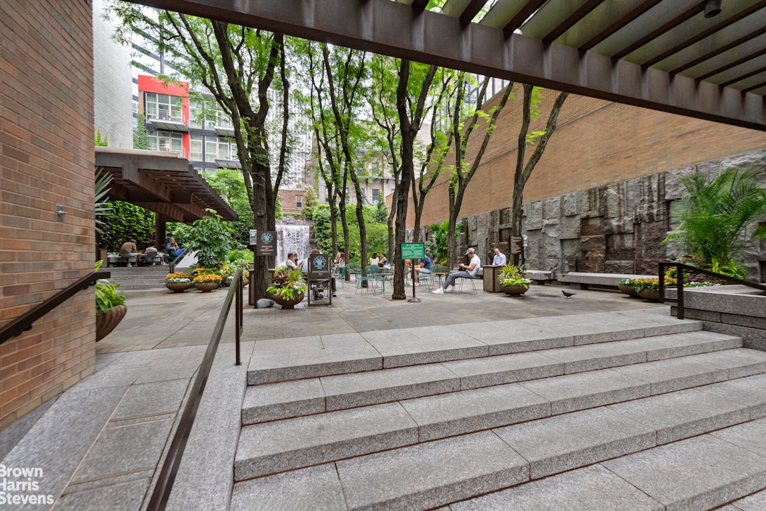 211 East 51st Street Turtle Bay New York NY 10022
