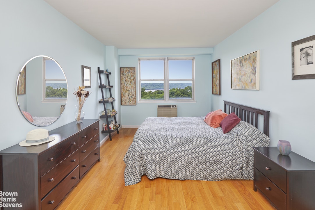 5900 Arlington Avenue 4B Riverdale Bronx NY 10471
