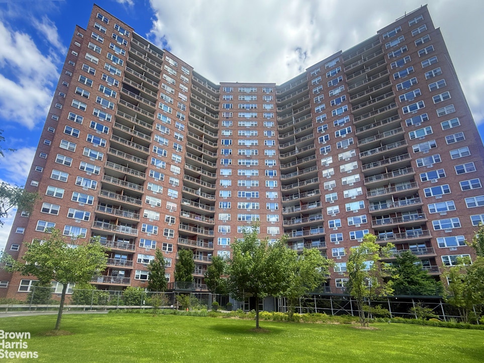 5900 Arlington Avenue 4B Riverdale Bronx NY 10471