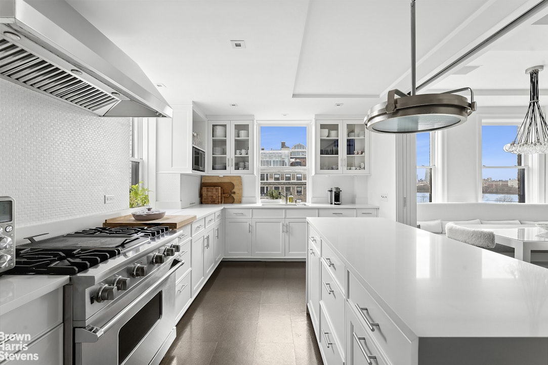 1165 Fifth Avenue 15/PHA Upper East Side New York NY 10029
