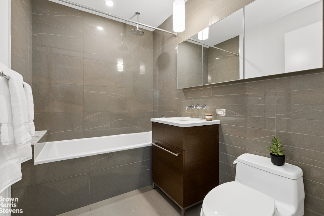 58 Metropolitan Avenue Williamsburg Brooklyn NY 11249