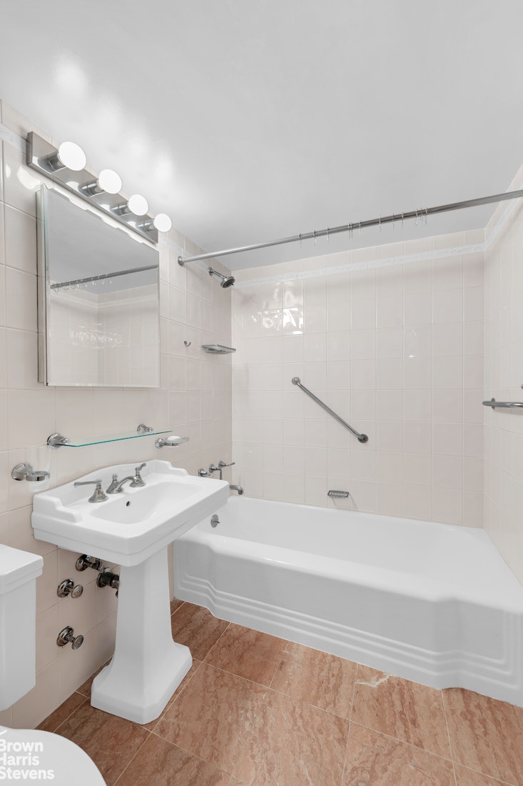45 Sutton Place South 3H Sutton Place New York NY 10022