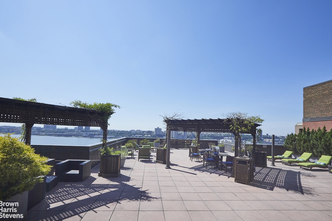 11 Riverside Drive 16CW Upper West Side New York NY 10023