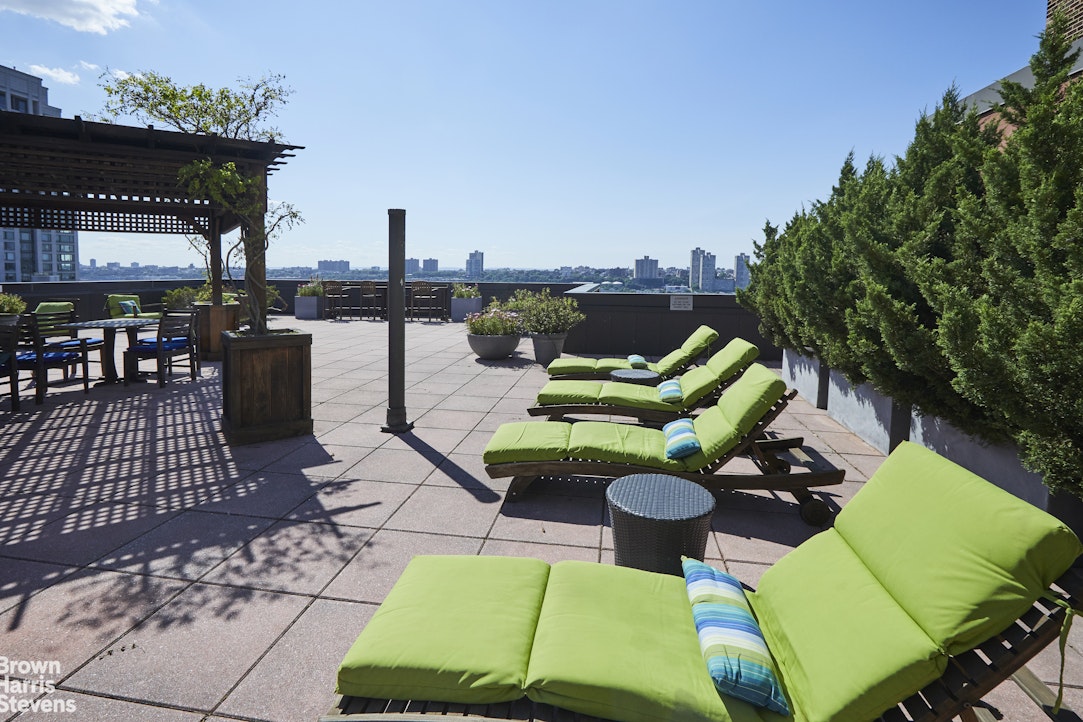 11 Riverside Drive 16CW Upper West Side New York NY 10023