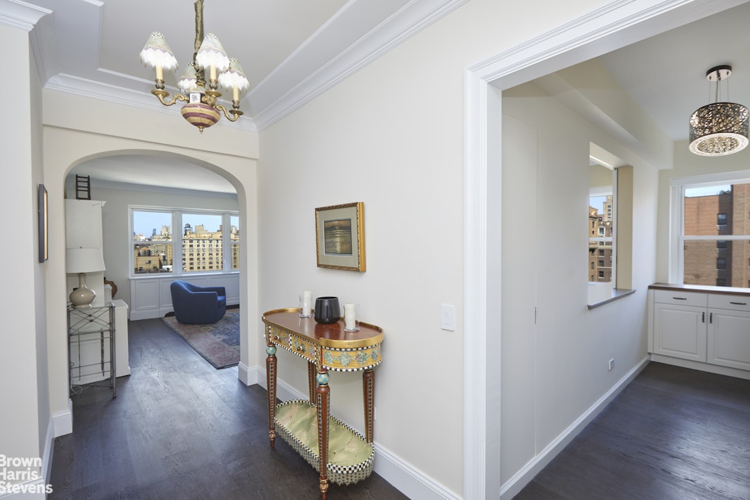 11 Riverside Drive 16CW Upper West Side New York NY 10023