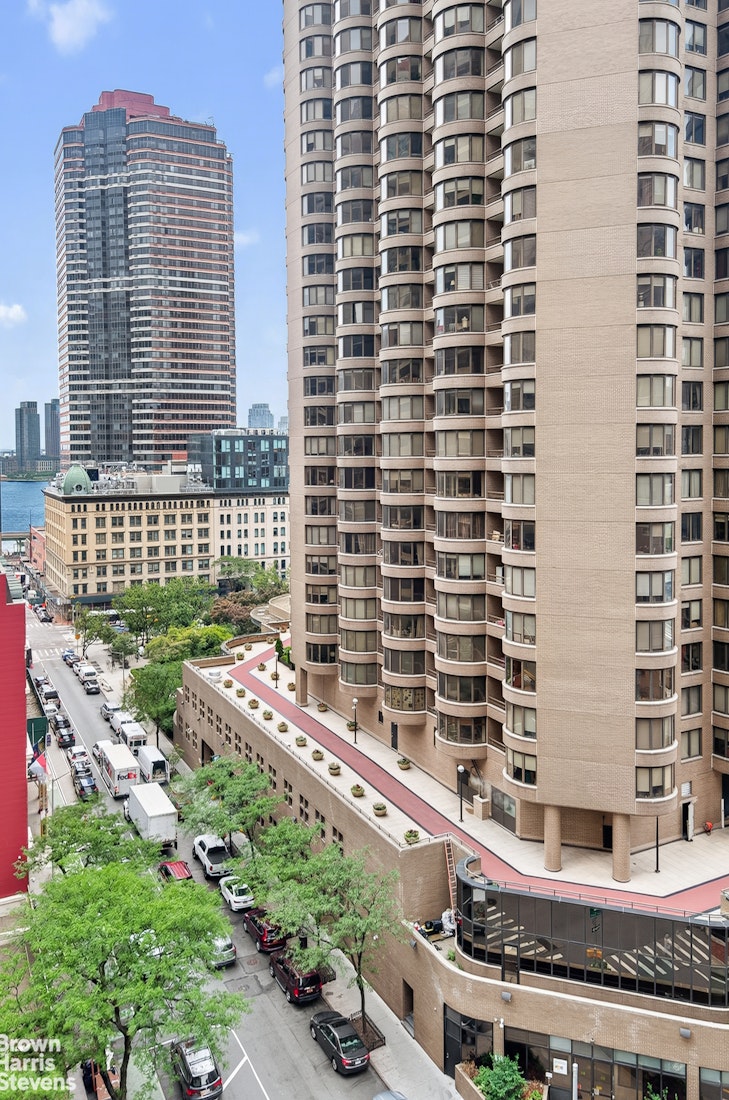 311 East 38th Street 11B Murray Hill New York NY 10016