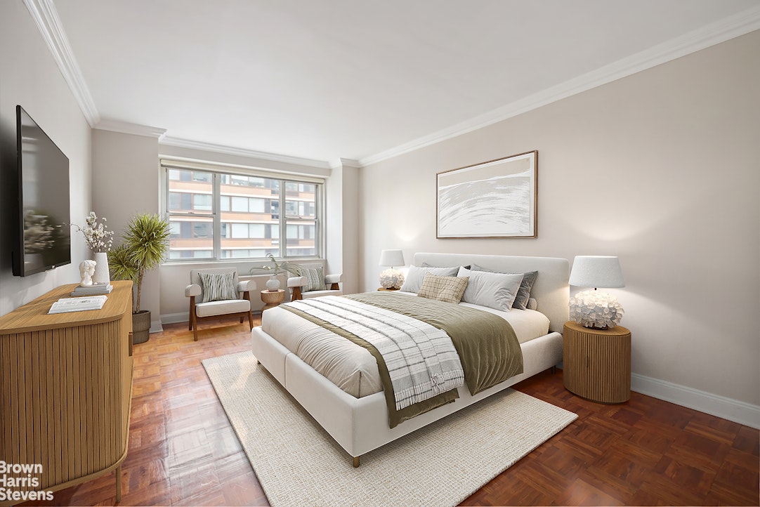 300 East 40th Street 22J Murray Hill New York NY 10016