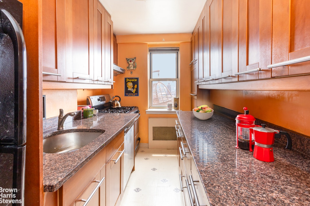 3135 Johnson Avenue 17A Spuyten Duyvil Bronx NY 10463