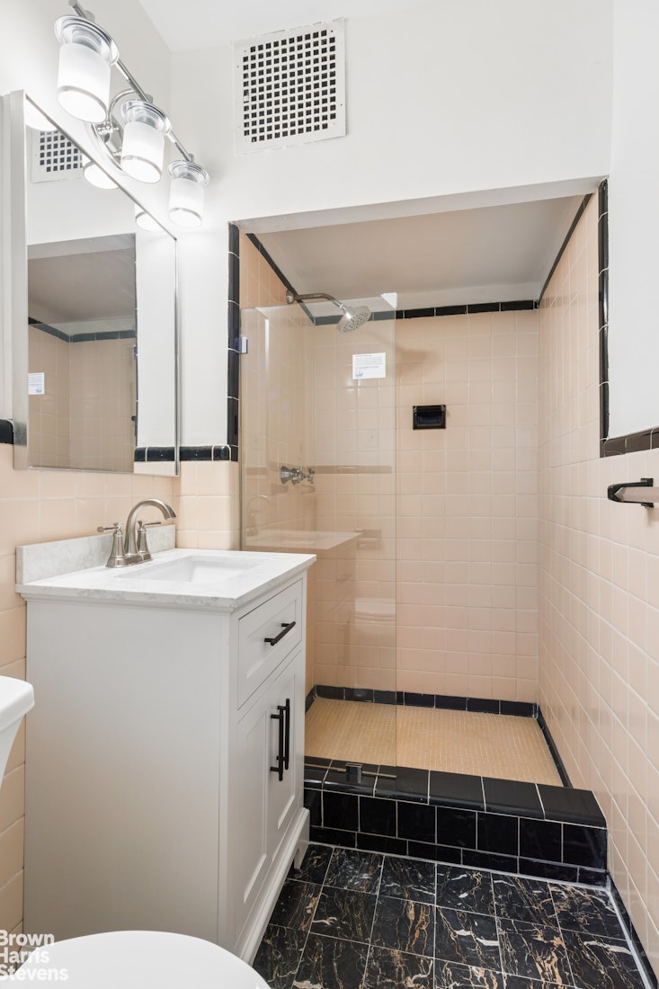 5601 Riverdale Avenue 2E Riverdale Bronx NY 10471