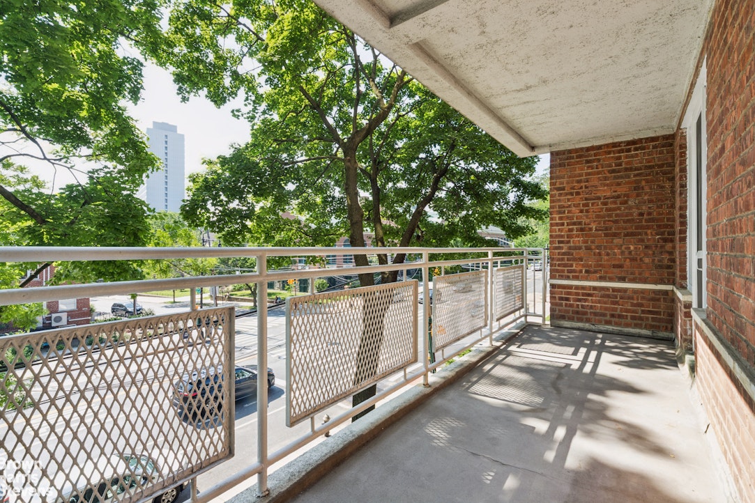 5601 Riverdale Avenue 2E Riverdale Bronx NY 10471