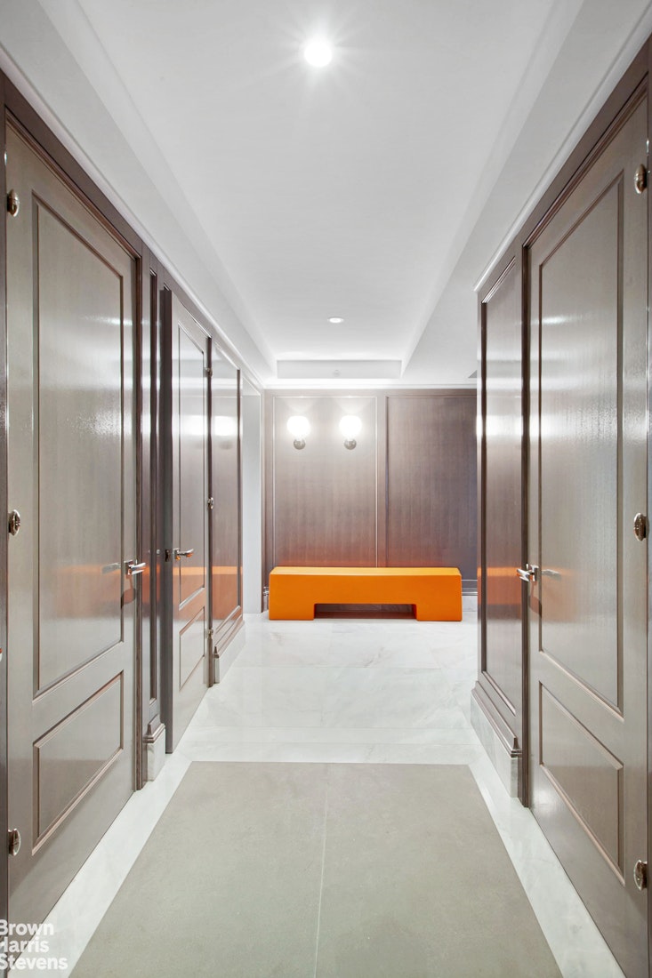 21 East 61st Street 9F Upper East Side New York NY 10065