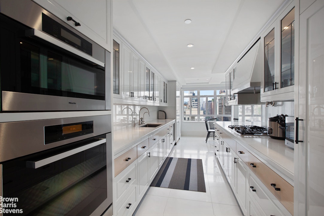 21 East 61st Street 9F Upper East Side New York NY 10065