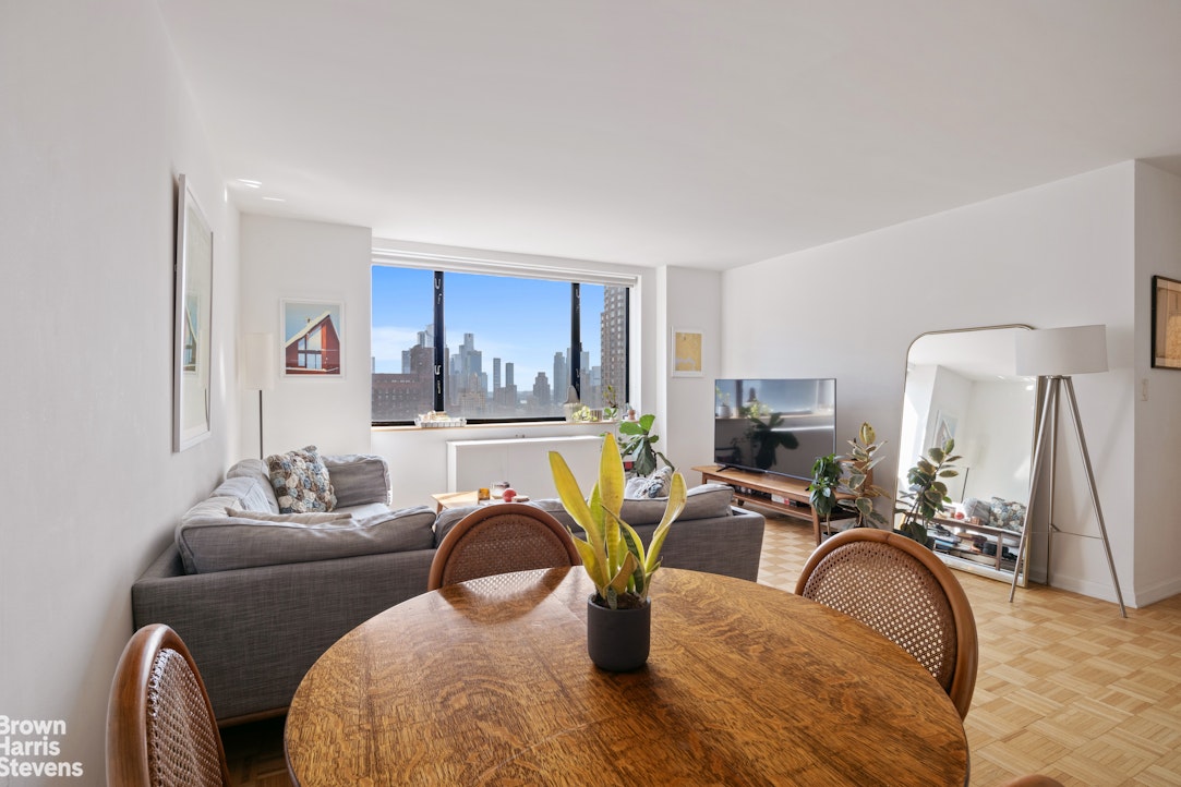 30 West 61st Street 25B Lincoln Square New York NY 10023