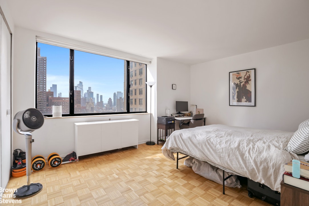 30 West 61st Street 25B Lincoln Square New York NY 10023