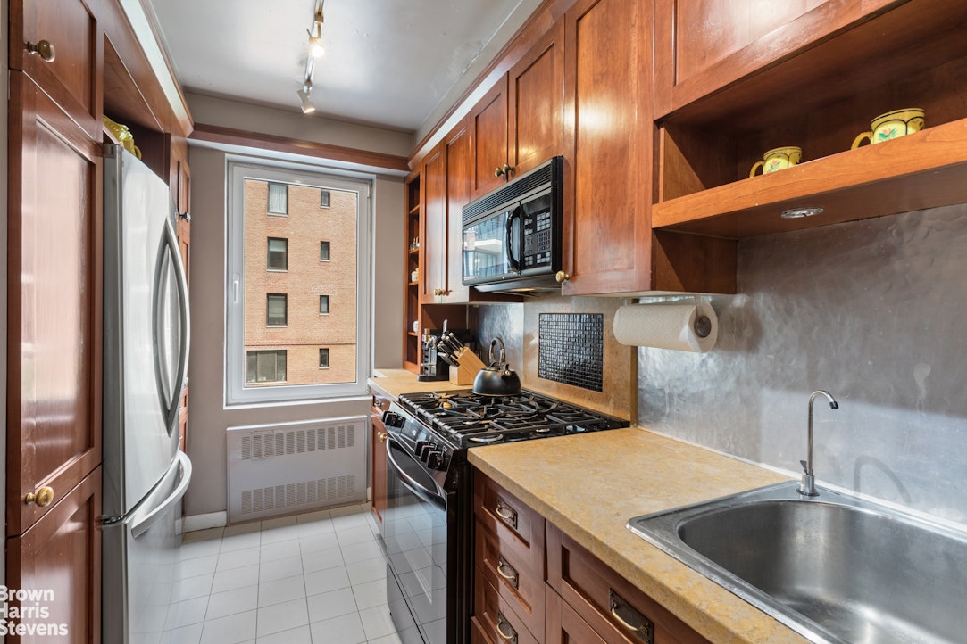 60 Sutton Place South 3DES Sutton Place New York NY 10022