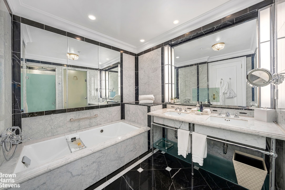 2 East 55th Street 901 Midtown East New York NY 10022