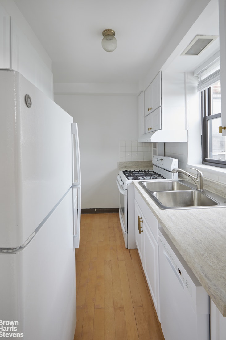 3103 Fairfield Avenue 10A Spuyten Duyvil Bronx NY 10463