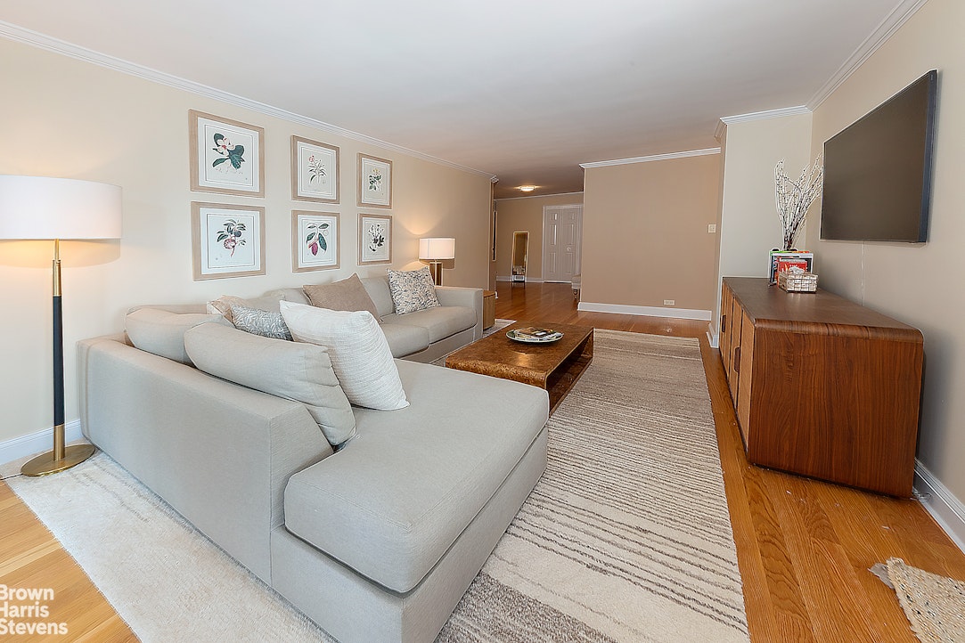 300 East 40th Street Murray Hill New York NY 10016