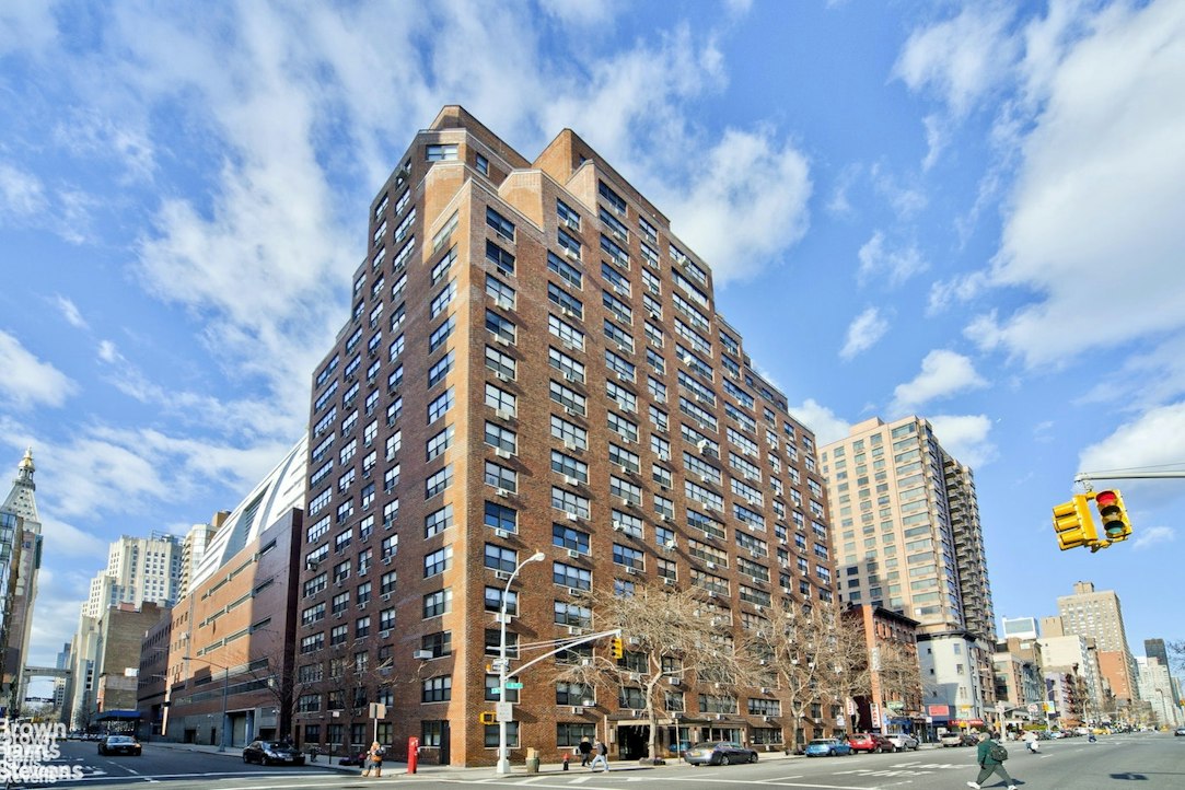 330 Third Avenue 10J Kips Bay New York NY 10010
