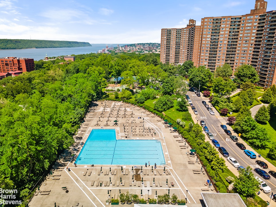 5900 Arlington Avenue 4G Riverdale Bronx NY 10471