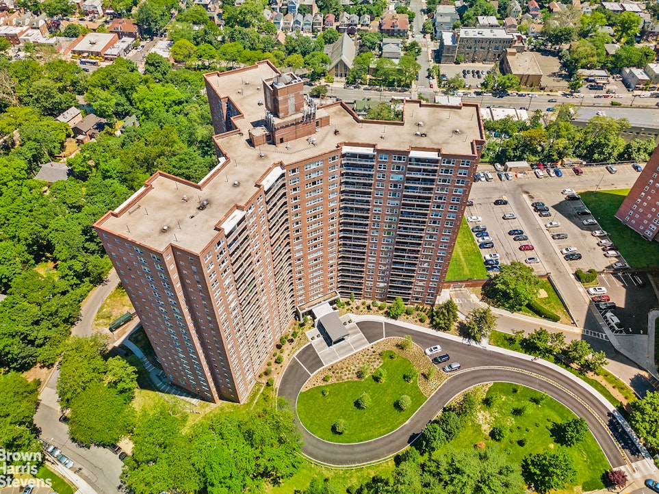 5900 Arlington Avenue 4G Riverdale Bronx NY 10471